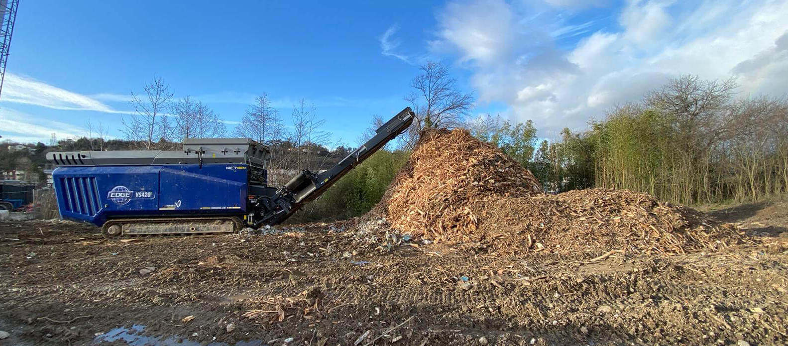 concassage de bois sur un chantier à Lyon