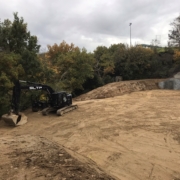 Démolition et terrassement sur les anciens tennis de la ville de Craponne